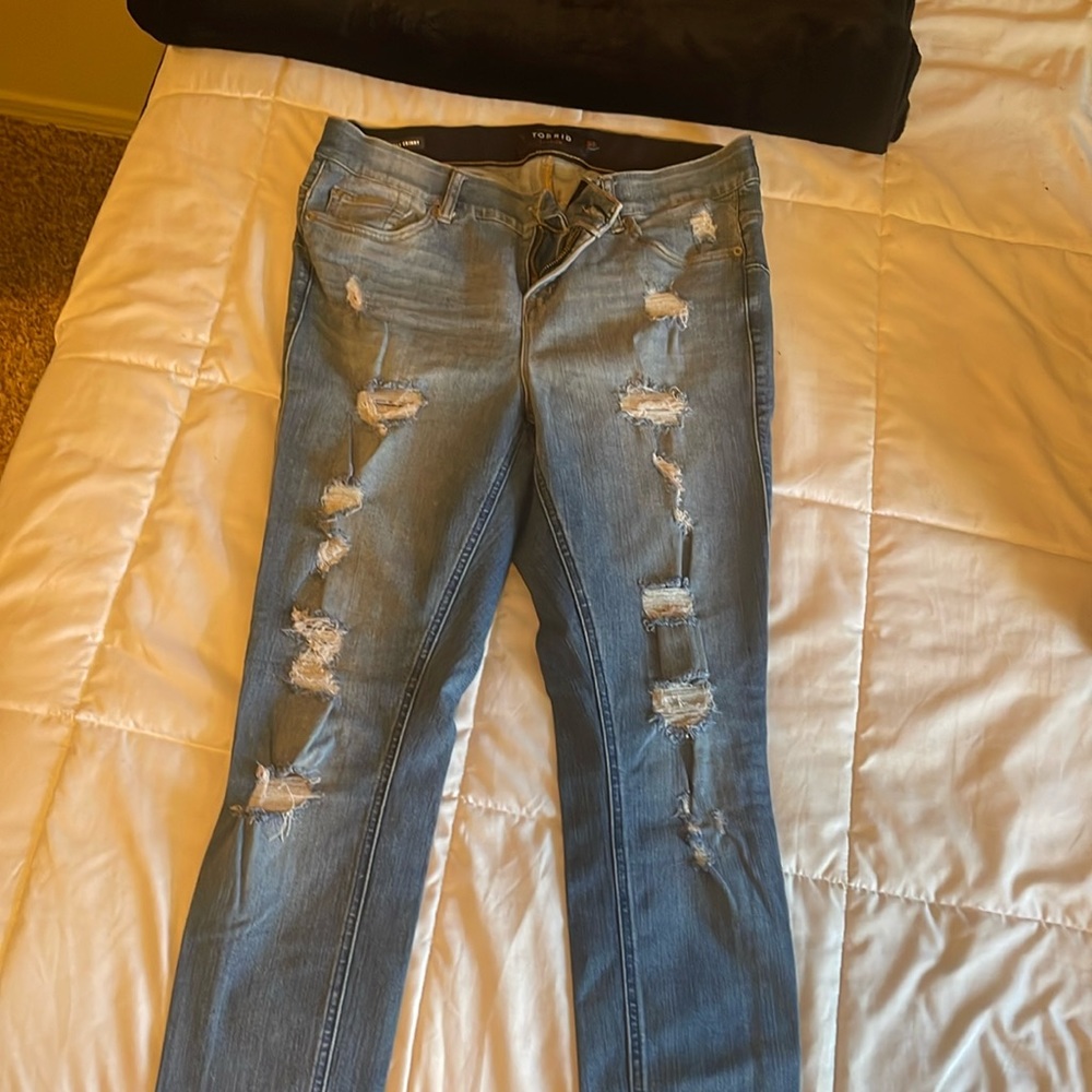 Torrid distressed skinny jeans